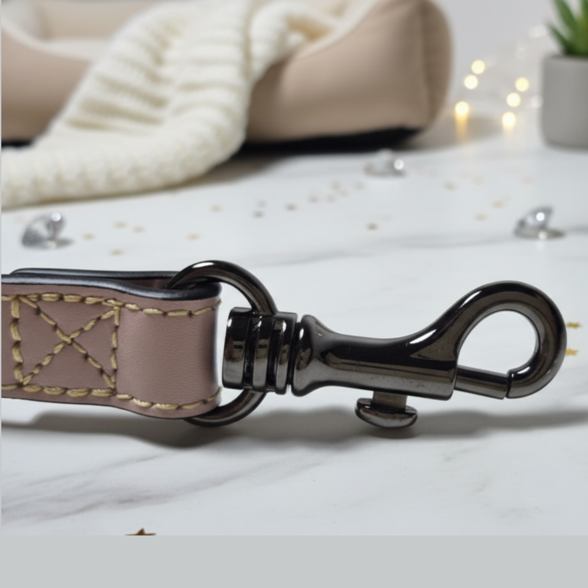 Set Collare con Cristalli e Guinzaglio in Pelle per Cani